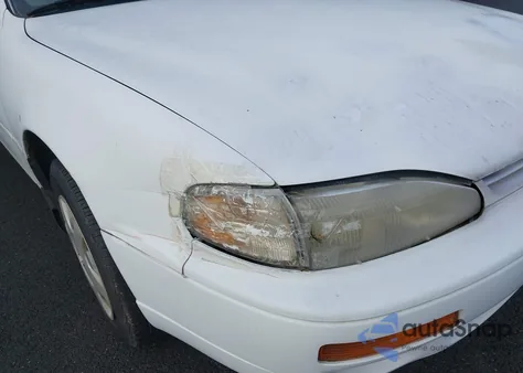 1996 Toyota Camry Le z USA, uszkodzony, nr VIN 4T1EF12K4TU139890
